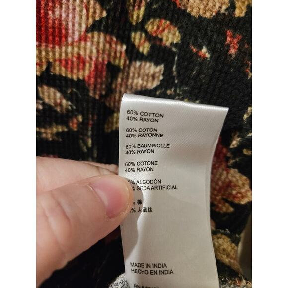 Anthropologie Pilcro Split-Neck Top Black Floral Motif Waffle Knit Womens Medium - Picture 6 of 8